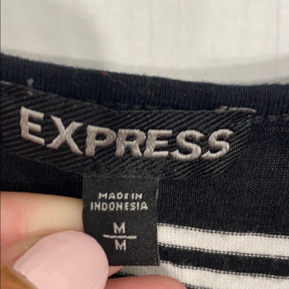 Express | Ruffle Front Tank Top - Picture 5 of 6